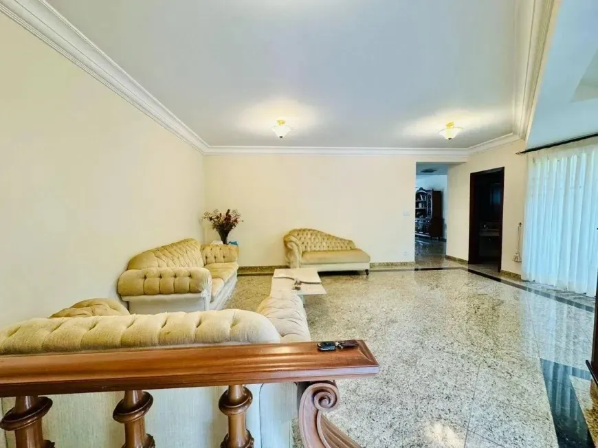 Imagem Casa de alto padrão à venda ou locação no Terras de São José II, Itu, com 5 dormitórios, 3 suítes, piscina, 551 m², 8 vagas e terreno de 2.000m²