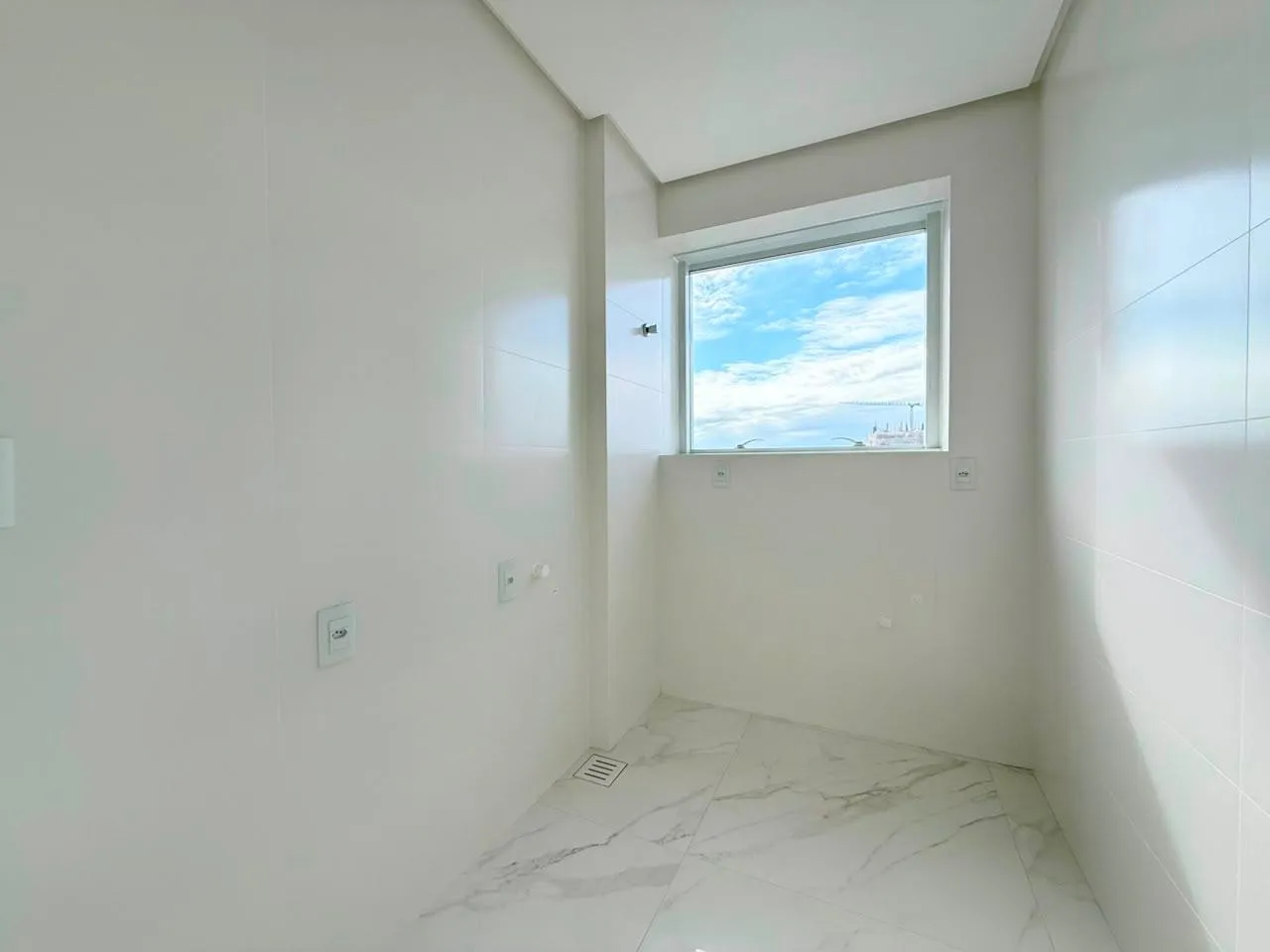 Imagem Apartamento com vista para o mar à venda com 180m2 por R$ 4.450.000,00