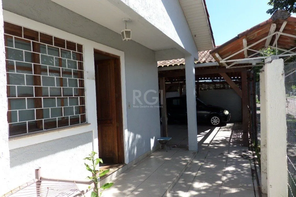 Imagem Casa na Hípica com 3 dormitórios e 2 vagas