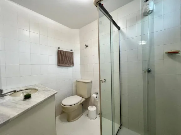 Imagem Cobertura à Venda com 150m², 3 Quartos, 2 Suítes e 4 Vagas -Excelente Local