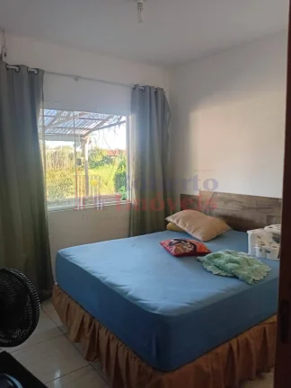 Imagem OPORTUNIDADE IMPERDÍVEL! CASA DE ESQUINA GEMINADA PRONTA PARA MORAR !