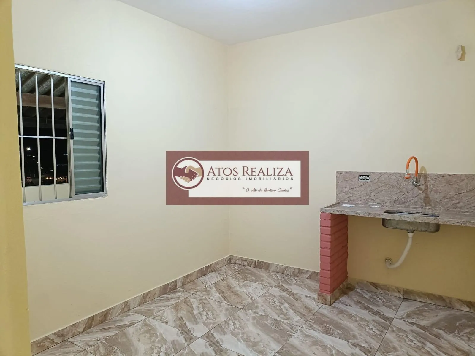 Imagem Casa para Locação em Jardim das Fontes, SP | 2 Dorms, sala, cozinha. R$ 1.200