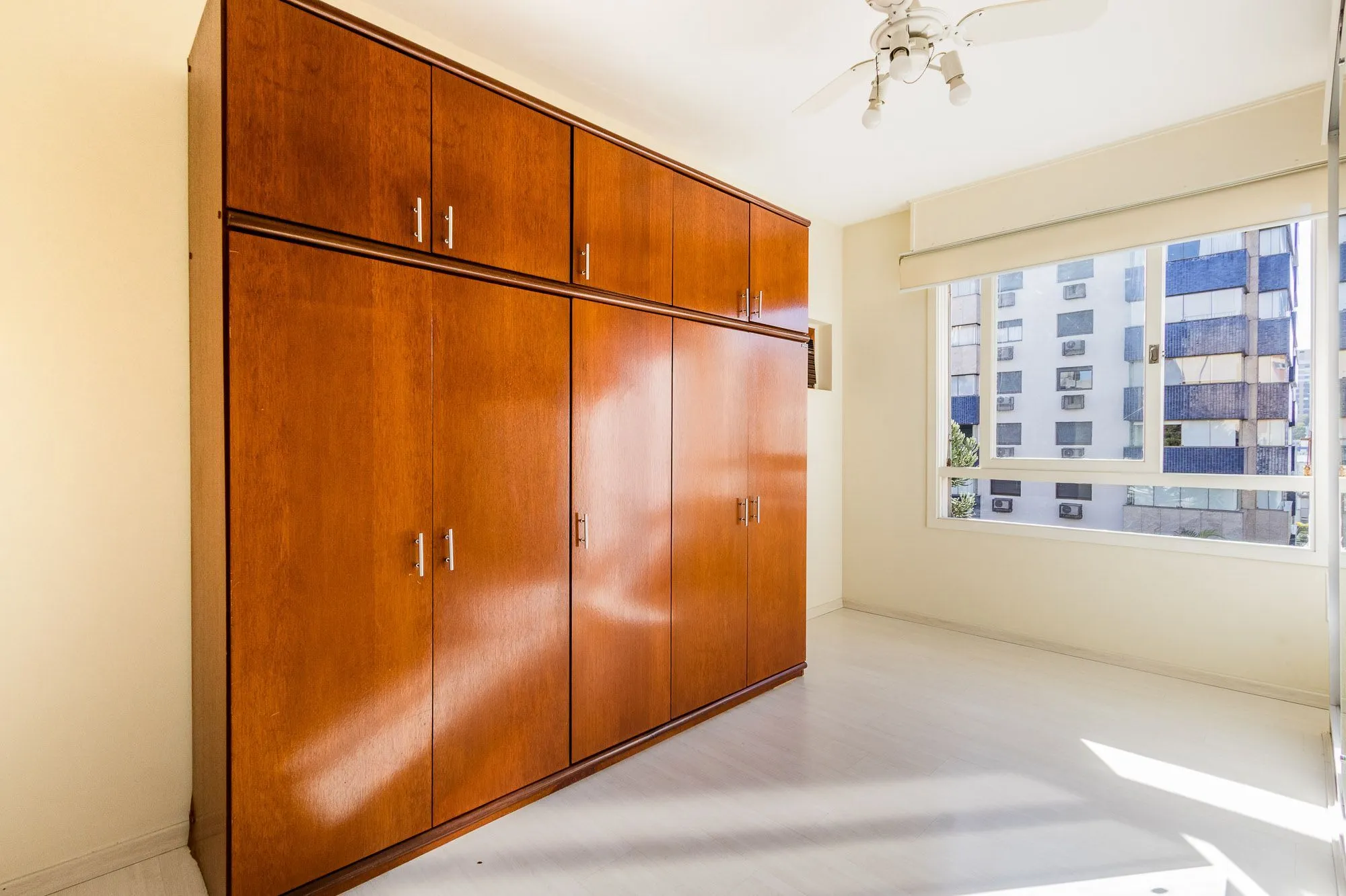 Imagem Oportunidade única: Apartamento com dois dormitórios e vaga de garagem à venda no coração do Bairro Higienópolis!