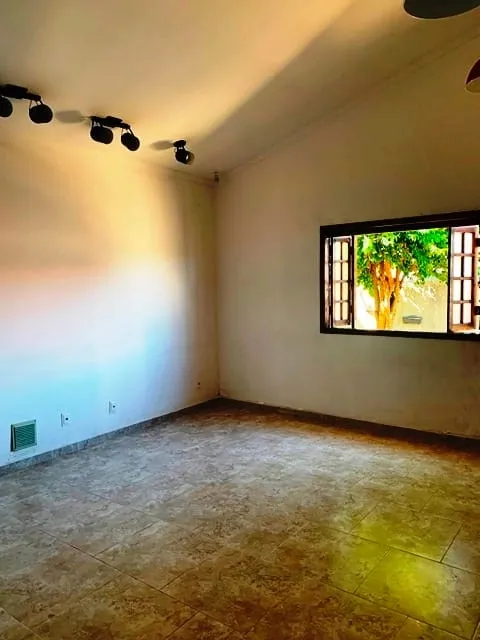 Foto do imóvel Casa à venda 2 Quartos, 2 Vagas, 318.4M², Vitória Vale III, Pindamonhangaba - SP