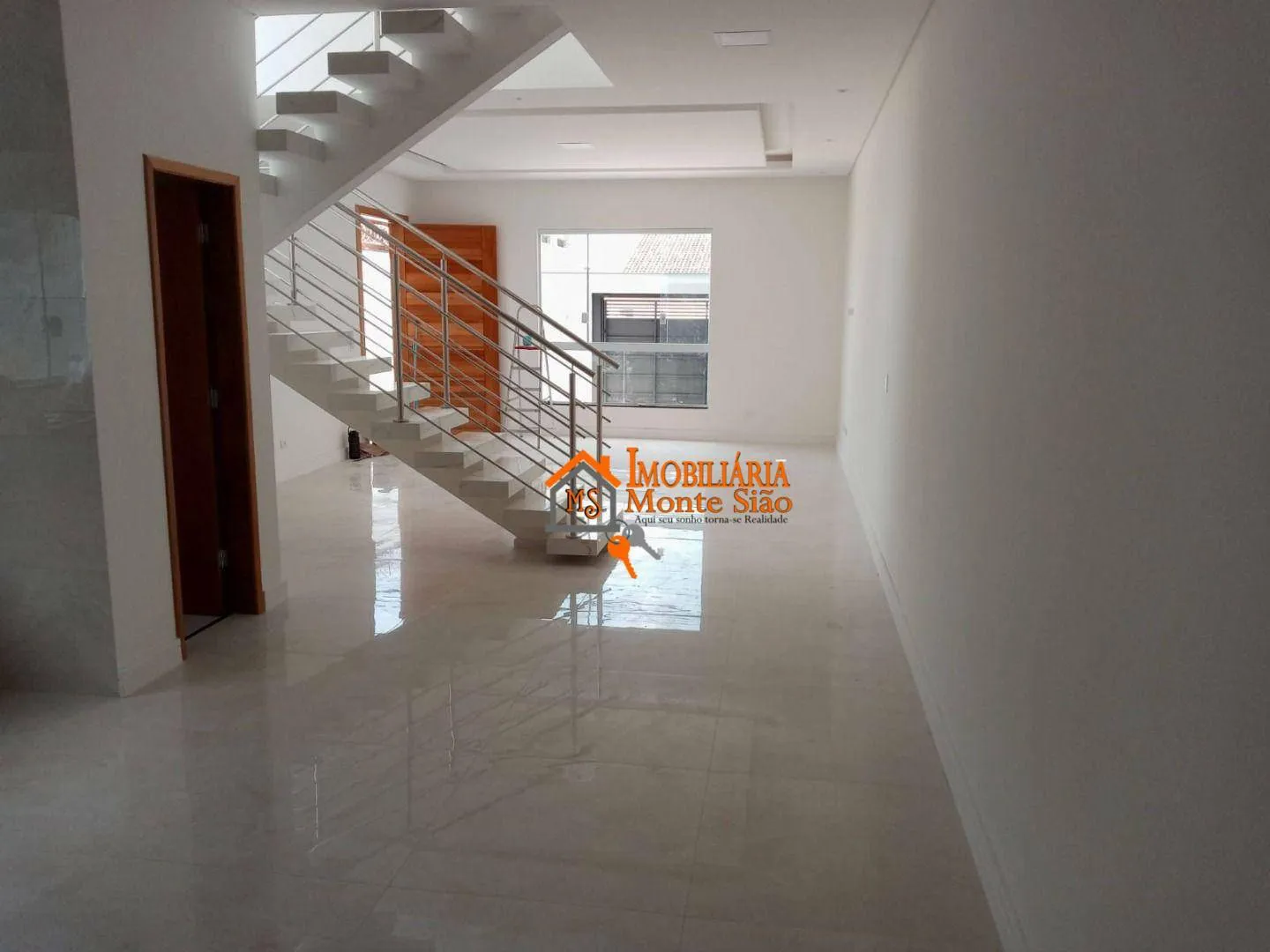 Imagem Sobrado à venda, 152 m² por R$ 859.999,00 - Carmela Três - Guarulhos/SP