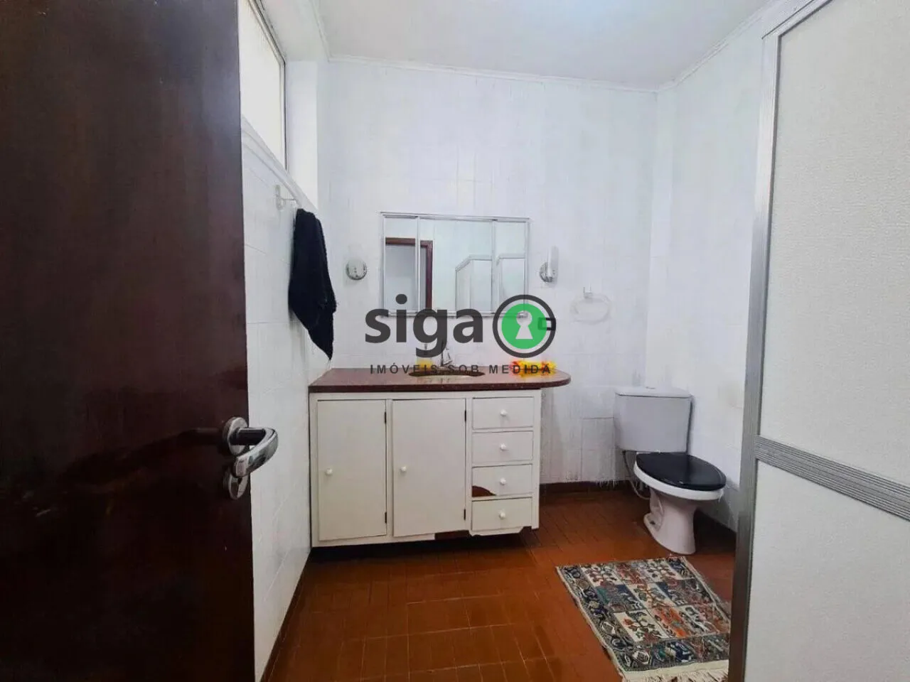 Imagem Casa Térrea com Piscina e Terreno Amplo a Poucos Minutos do Morumbi.