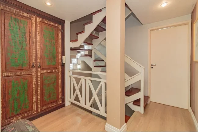 Imagem Casa para venda no bairro Chácara das Pedras em Porto Alegre