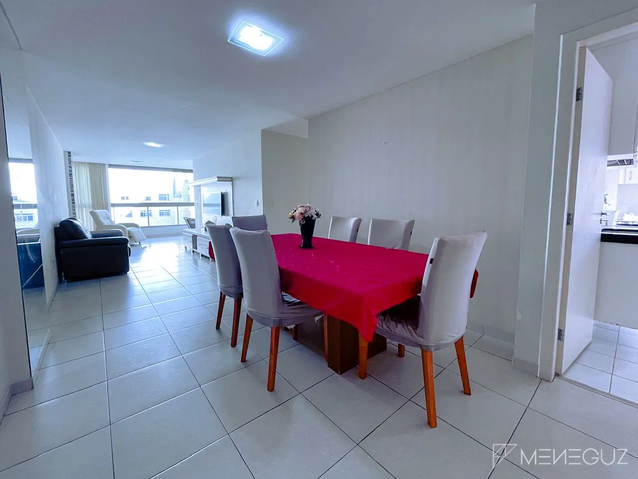 Imagem Apartamento 3 Quartos para venda a uma quadra do mar na praia do morro