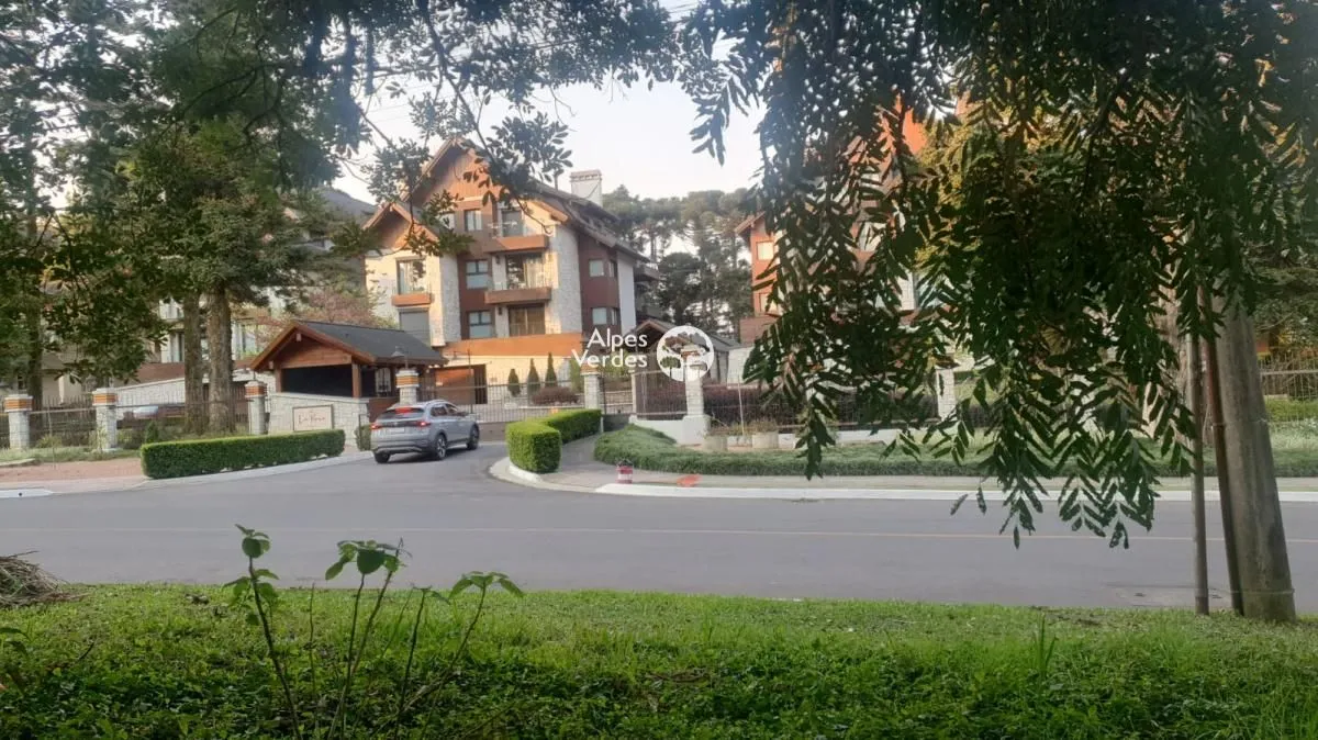 Imagem Vende-se Área com 3.995 m2 a cerca de 2 minutos da Rua Coberta