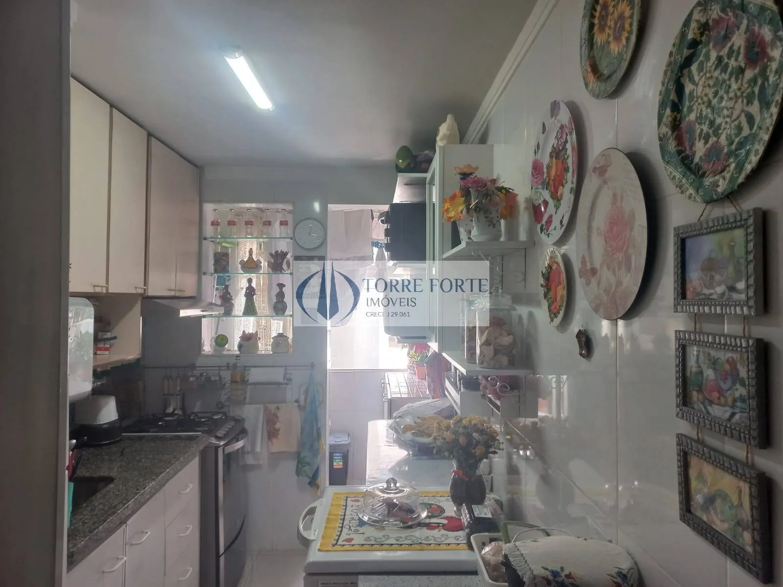 Imagem Apartamento com 2 dormitórios, 1 vaga de garagem, Jardim Celeste