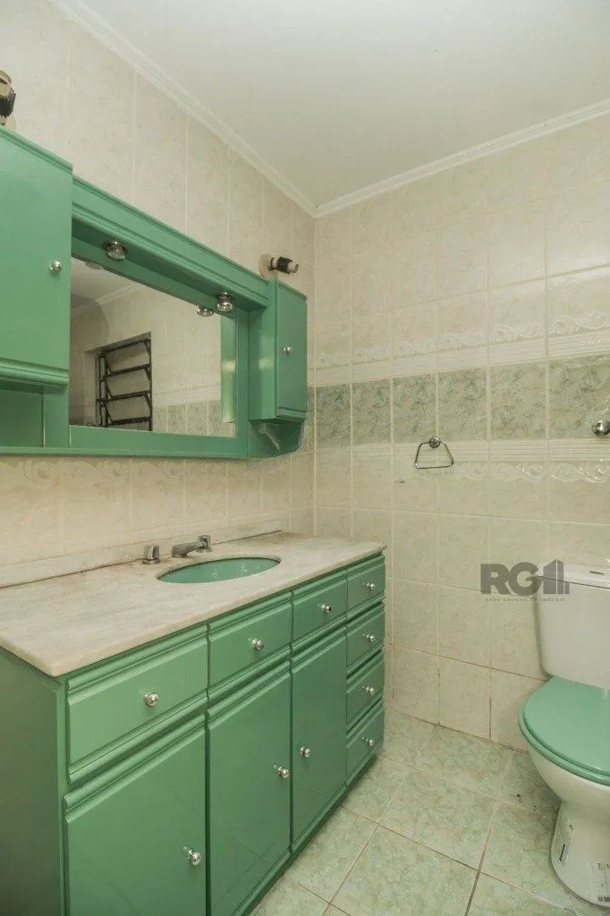Imagem Excelente casa de 389,53m² com 8 dormitórios e 3 vagas.