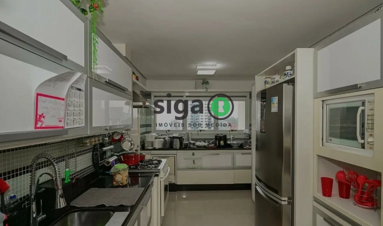 Imagem Apartamento Mobiliado de Alto Padrão com 3 Dormitórios, 3 Vagas e Infraestrutura Completa no Morumbi