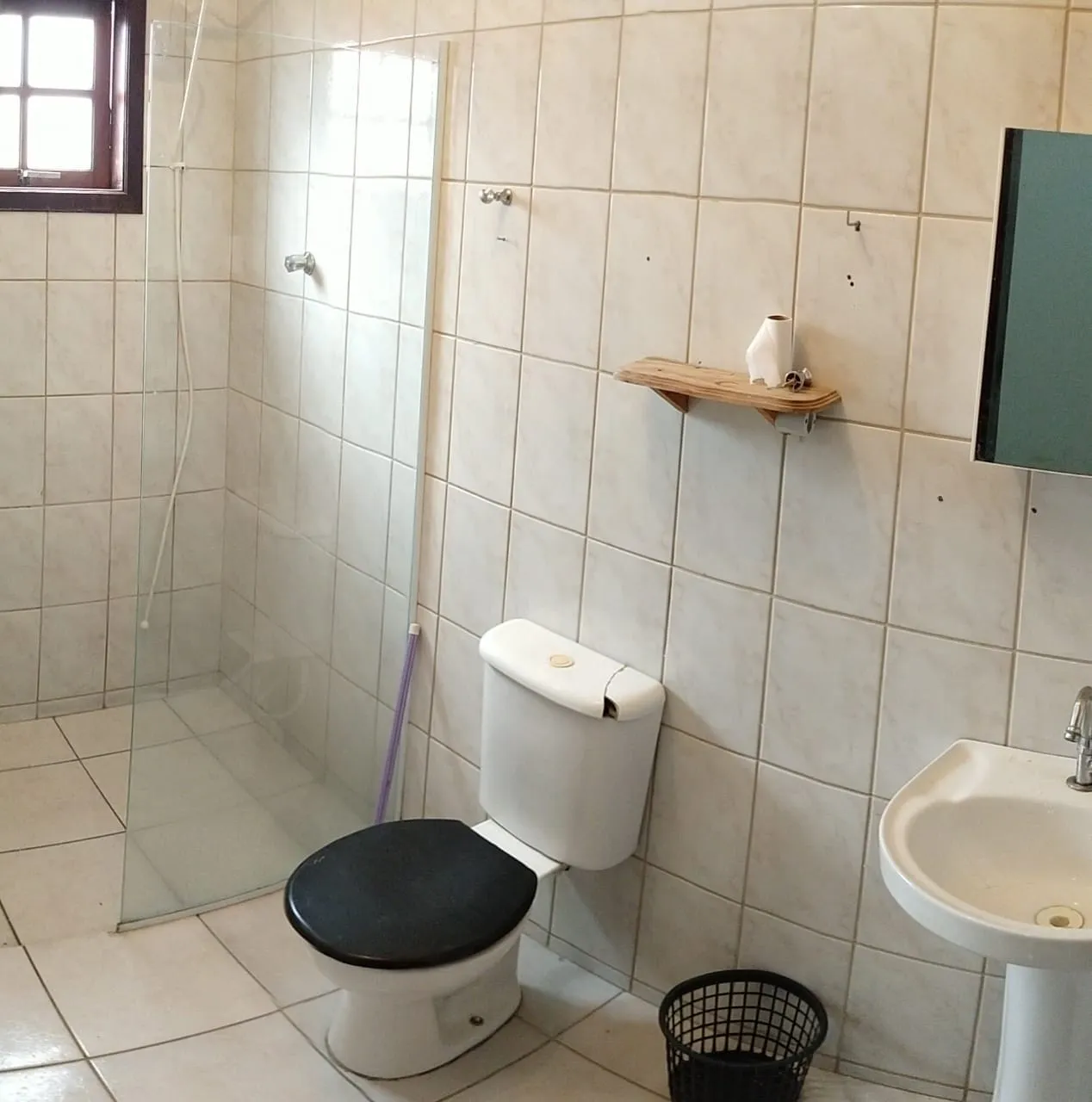 Imagem Casa à venda 3 Quartos, 1 Suite, 3 Vagas, 200M², Residencial e Comercial Cidade Morumbi, Pindamonhangaba - SP