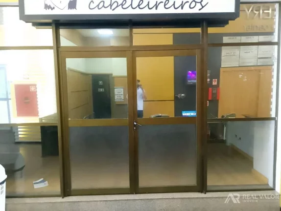 Imagem Sala Comercial para Locação com 143m2 no Centro de Curitiba no Prédio Gallery Executive Center