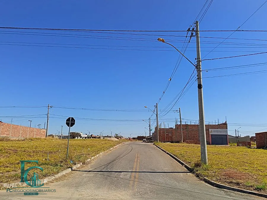Imagem Oportunidade, terreno comercial com entrada parcelada