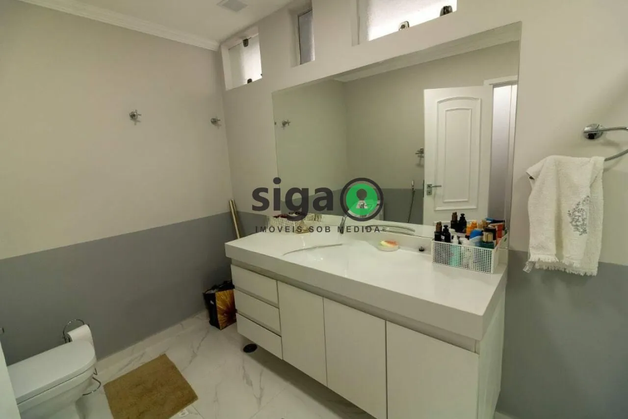 Imagem Casa à venda com 323m², 4 quartos e 3 vagas
