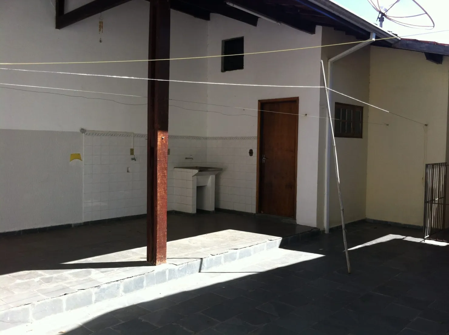 Imagem Casa à venda 3 Quartos, 1 Suite, 3 Vagas, 300M², Vila Rica, Pindamonhangaba - SP