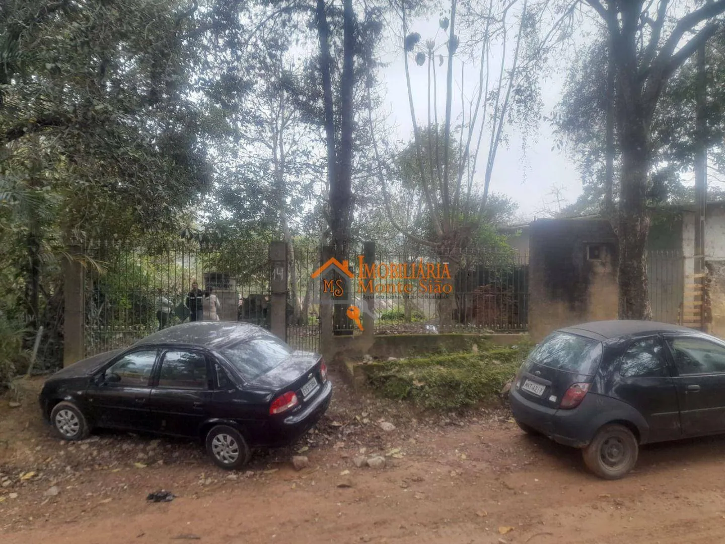 Imagem Terreno à venda, 844 m² por R$ 220.000,00 - Água Azul - Guarulhos/SP