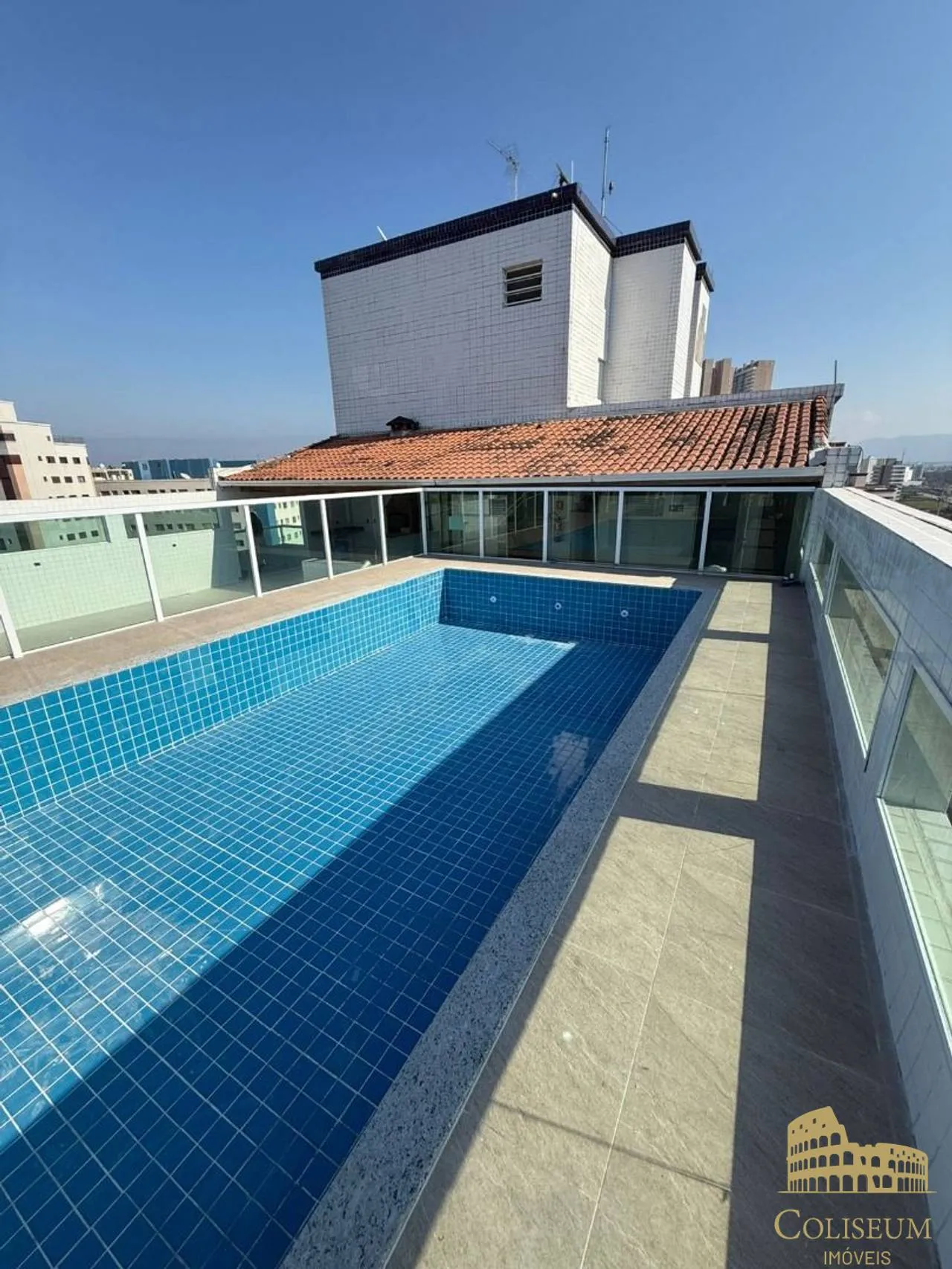 Imagem Apartamento com 2 dormitórios à venda, 68 m² por R$ 420.000,00 - Mirim - Praia Grande/SP