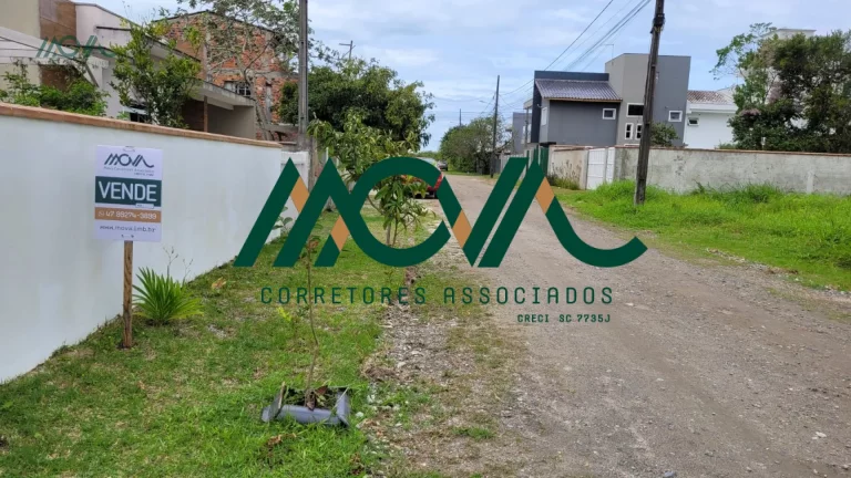 Imagem Casa à Venda em Itapoá - 3 Quartos, 100m da Praia, Oportunidade Imperdível!