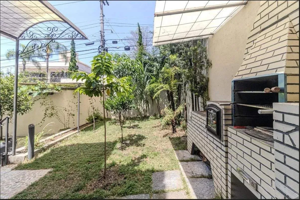 Imagem Casa para Venda em São Paulo, Pacaembu, 3 dormitórios, 1 banheiro, 2 vagas