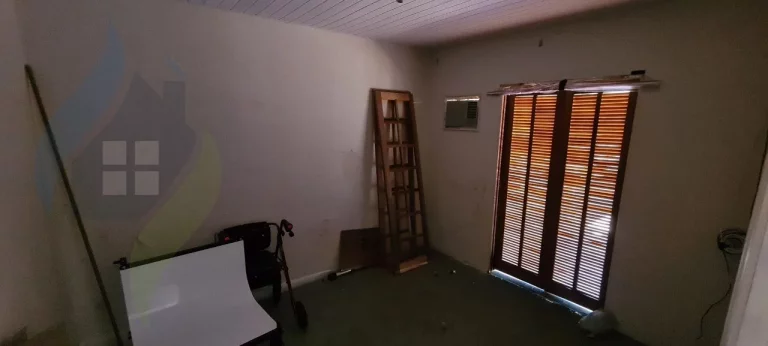 Imagem Casa de 3 dormitórios, 2 banheiros, 4 vagas, com 280m² em Jardim Silvestre, São Bernardo do Campo