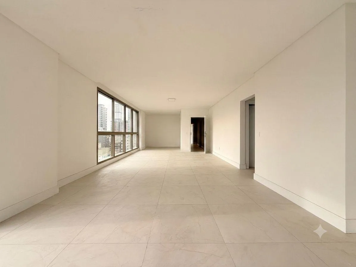 Imagem Apartamento à venda com 135m2 por R$ 2.250.000,00