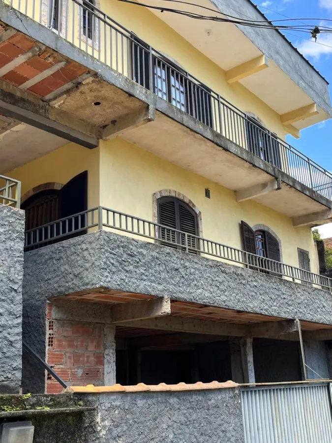 Imagem Casa para Venda em Petrópolis / RJ no bairro Castelanea