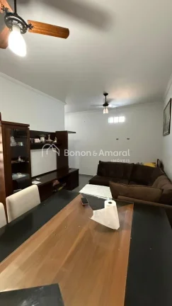 Imagem Localizado em uma região tranquila e agradável de Paulínia, este imóvel em estilo chácara é id...