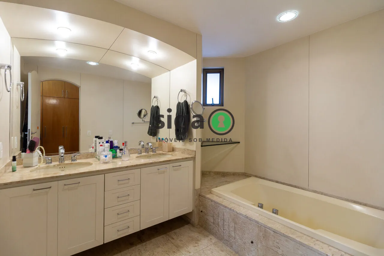 Imagem Apartamento de 272m² com 5 Quartos à Venda em Campo Belo!