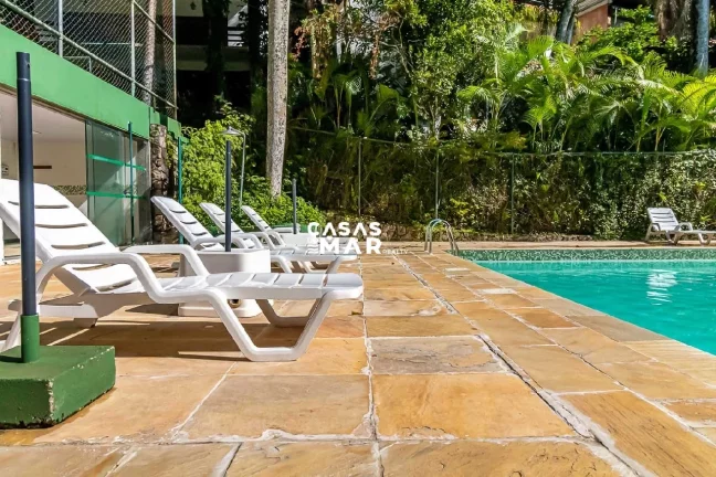 Imagem Linda Casa Reformada e Modernizada de 4 quartos em Condomínio cobiçado em São Conrado