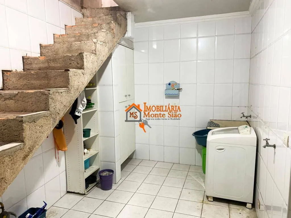 Imagem Sobrado com 4 dormitórios à venda, 407 m² por R$ 598.000,00 - Vila Rio de Janeiro - Guarulhos/SP