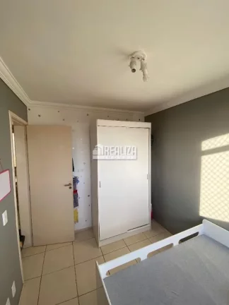 Imagem Apartamento para alugar no Condomínio Parque Uniclass, no bairro Conjunto Umuarama, Uberaba - 2 dormitórios