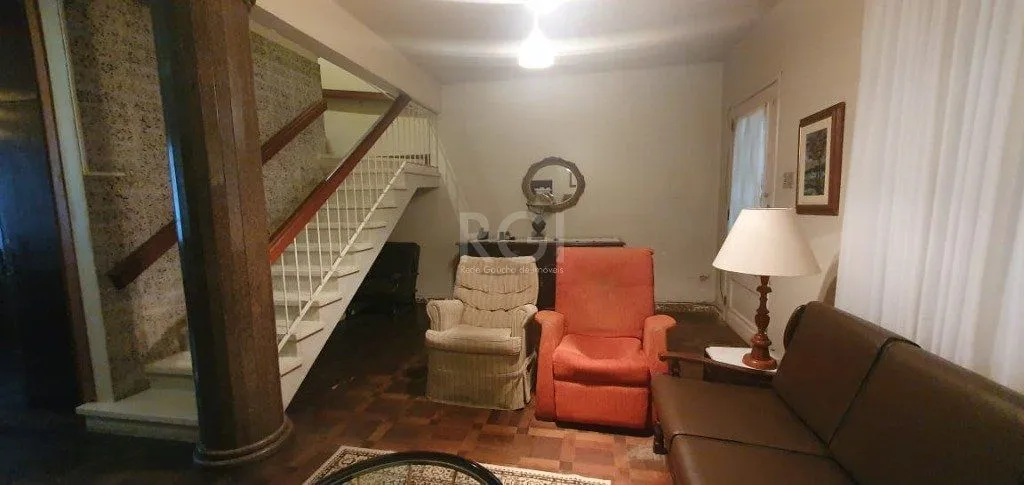Imagem Casa para Venda 3 dormitórios, 2 vagas - Petrópolis