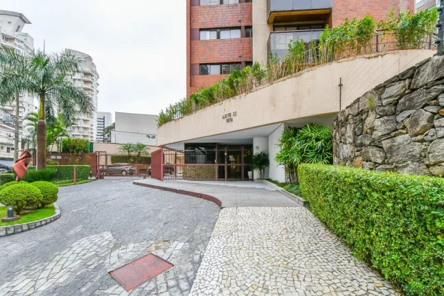Imagem Apartamento à venda em São Paulo, Vila Nova Conceição, com 3 quartos, 244m2