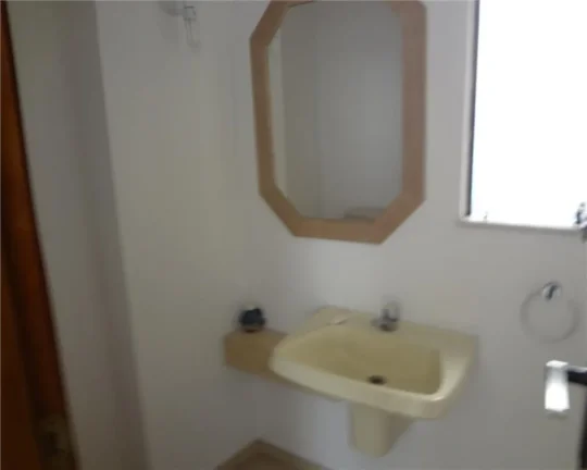 Imagem Apartamento à venda no Guarujá na Praia das Pitangueiras.