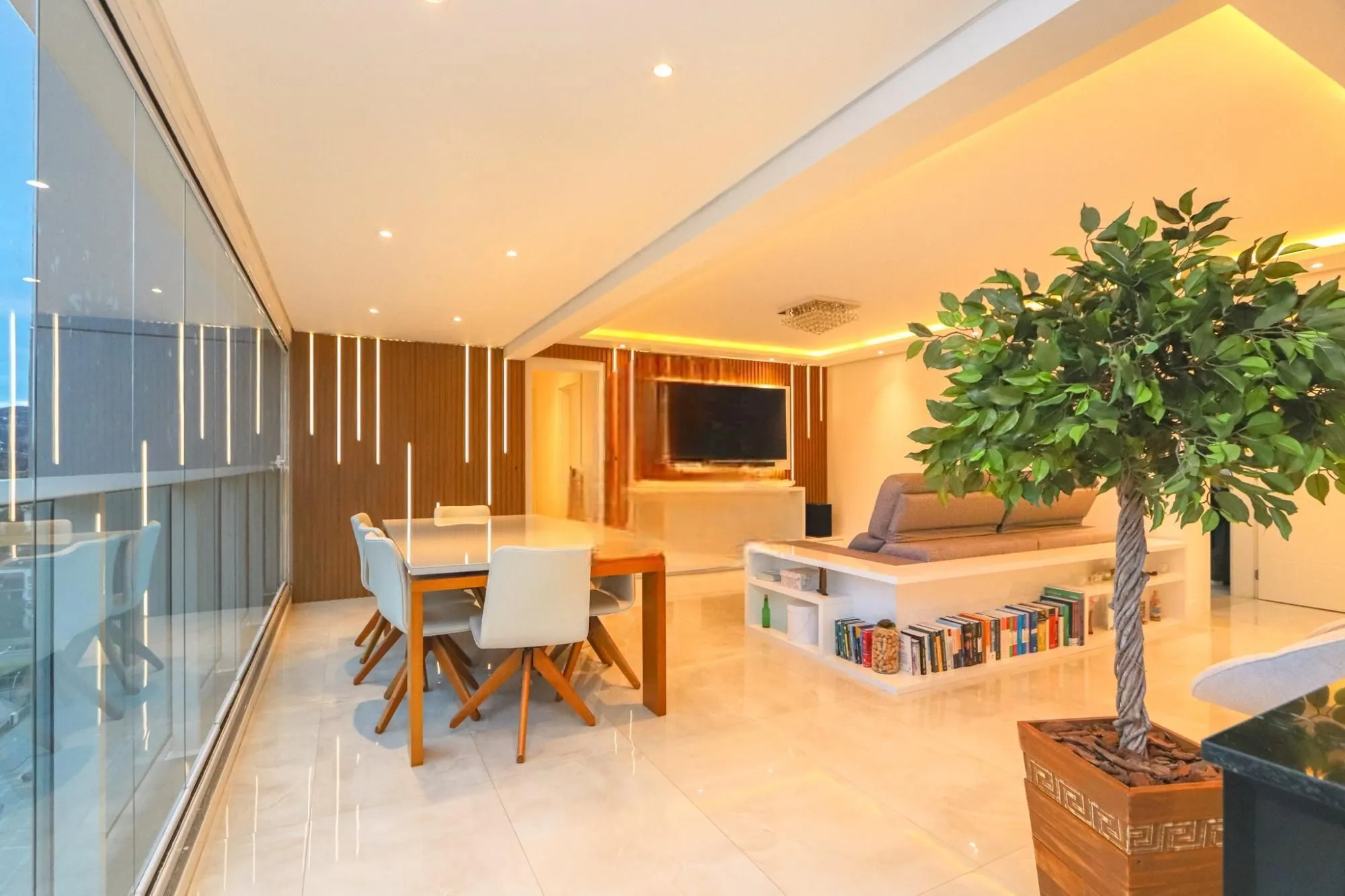 Imagem Apartamento semimobiliado e decorado no Central Parque | 127 m² | 3 suítes | 2 vagas