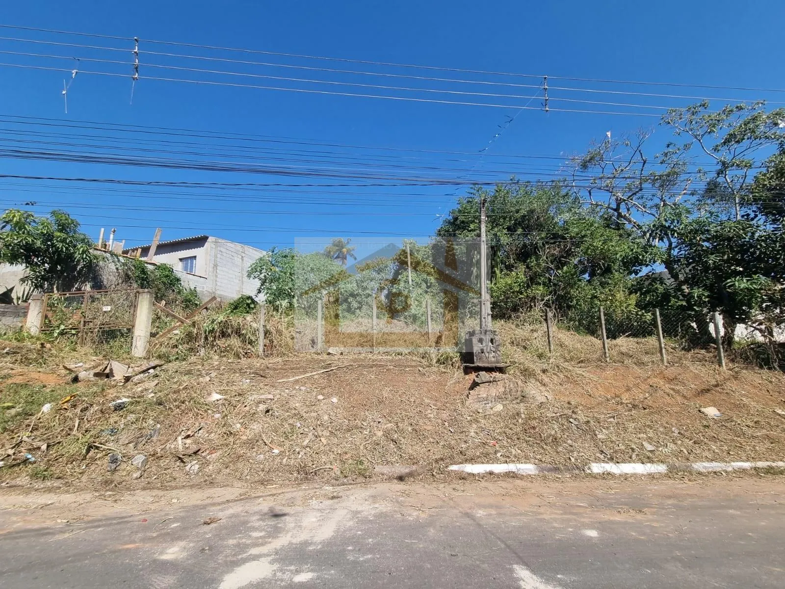Imagem Bom Negócio!!! 1520 metros, topografia aclive leve