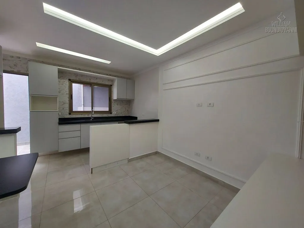 Imagem SOBRADO EM CONDOMINIO COM QUINTAL PRIVATIVO