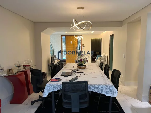Imagem CASA NA QE 15 GUARÁ II 3 SUÍTES ALTO PADRÃO ELEVADOR TERRENO 200,00M²