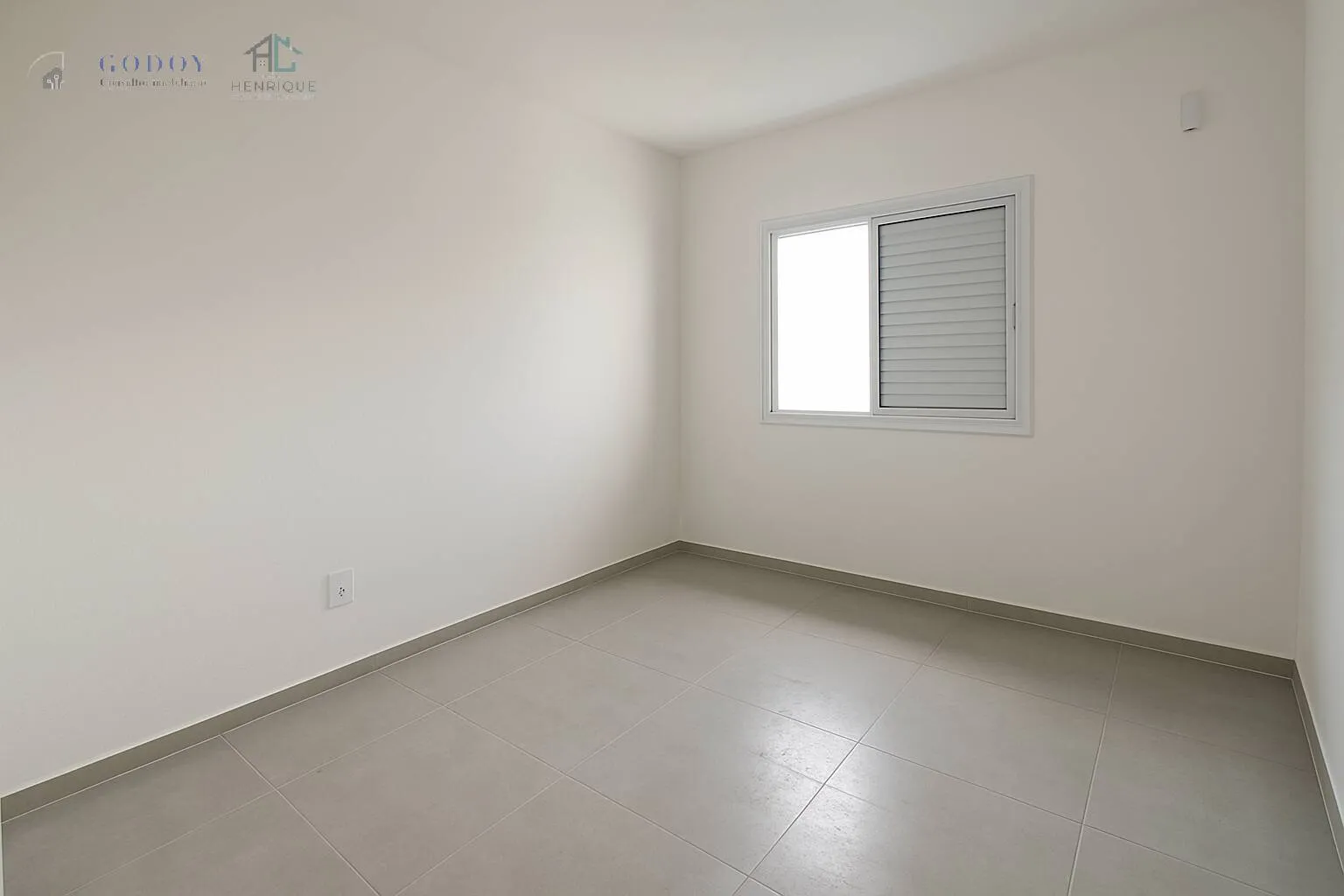 Imagem Apartamento de Alto Padrão para Locação no Edifício Santiago - 3 Quartos