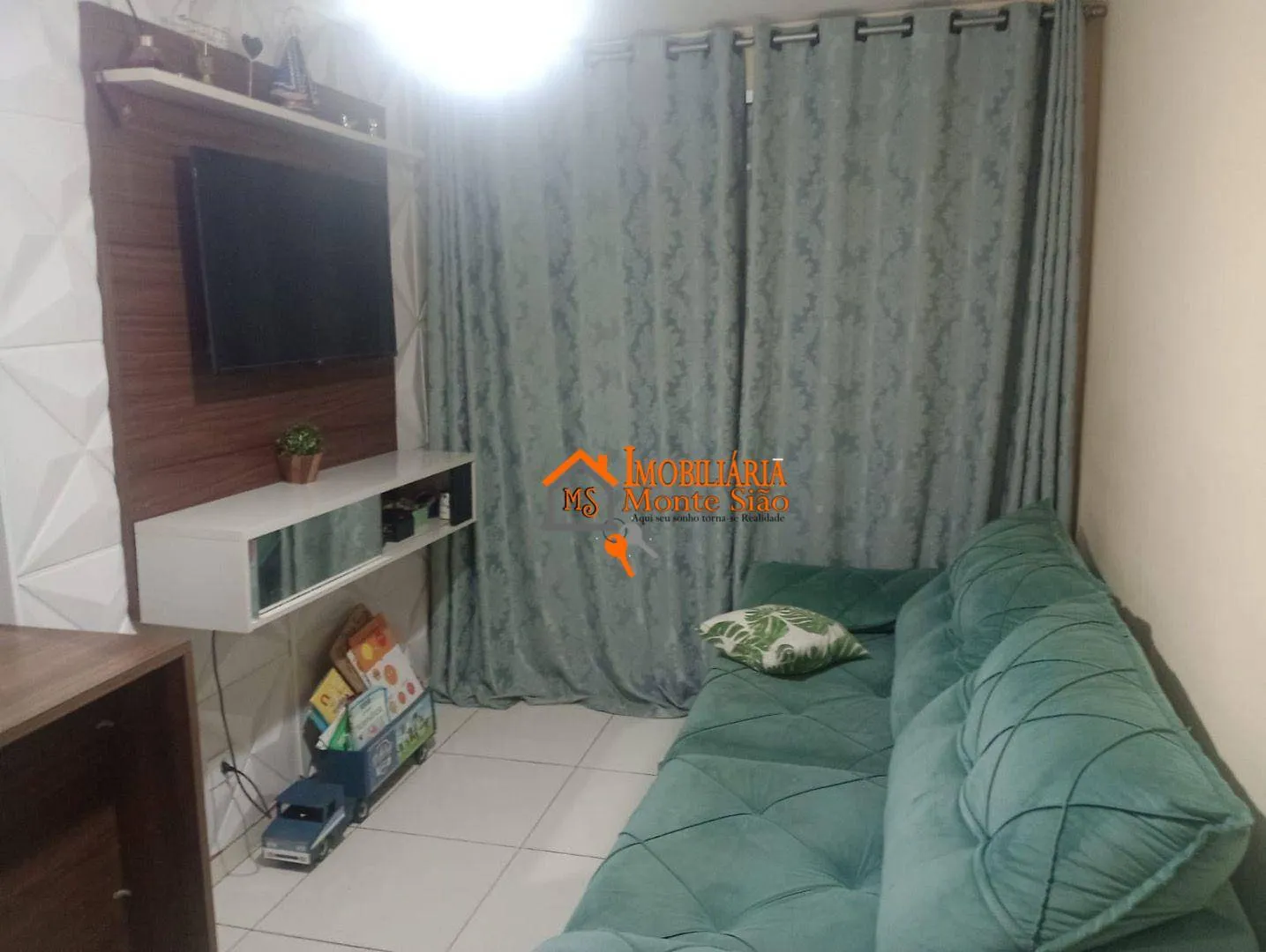 Imagem Apartamento com 2 dormitórios à venda, 47 m² por R$ 260.000,00 - Água Chata - Guarulhos/SP