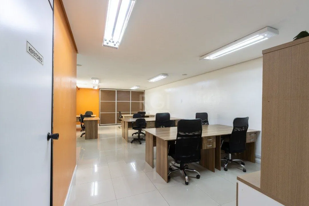 Imagem Sala em andar inteiro com 141,77 m2 privativos