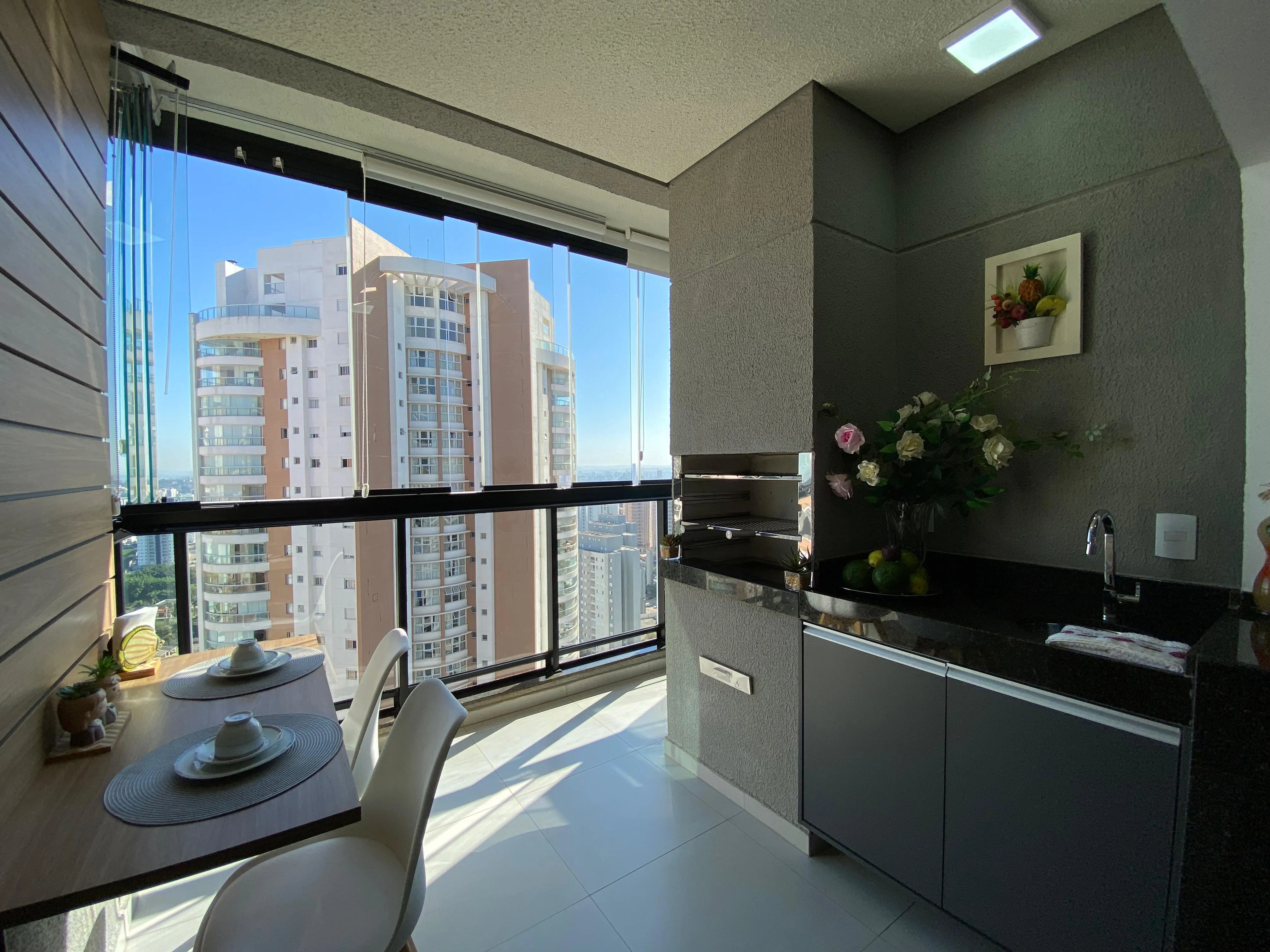 Imagem Luxuoso Duplex de 129m² com Vista Panorâmica em Sorocaba: Três Suítes, Sacada Gourmet e Condomínio de Alto Padrão