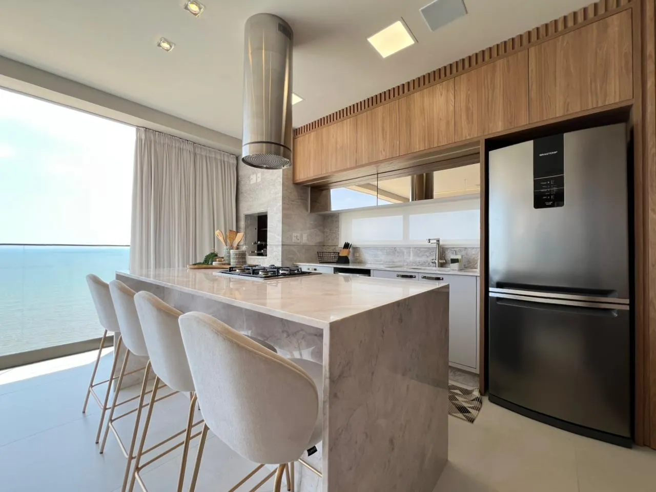 Imagem Apartamento com vista para o mar à venda com 120m2 por R$ 4.300.000,00