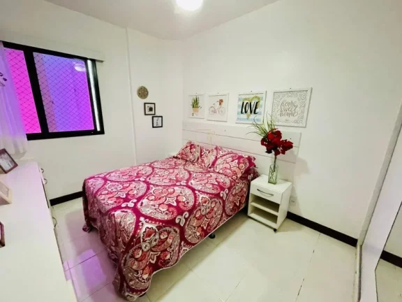 Imagem Apartamento bem localizado e amplo com três quartos a venda na Pituba