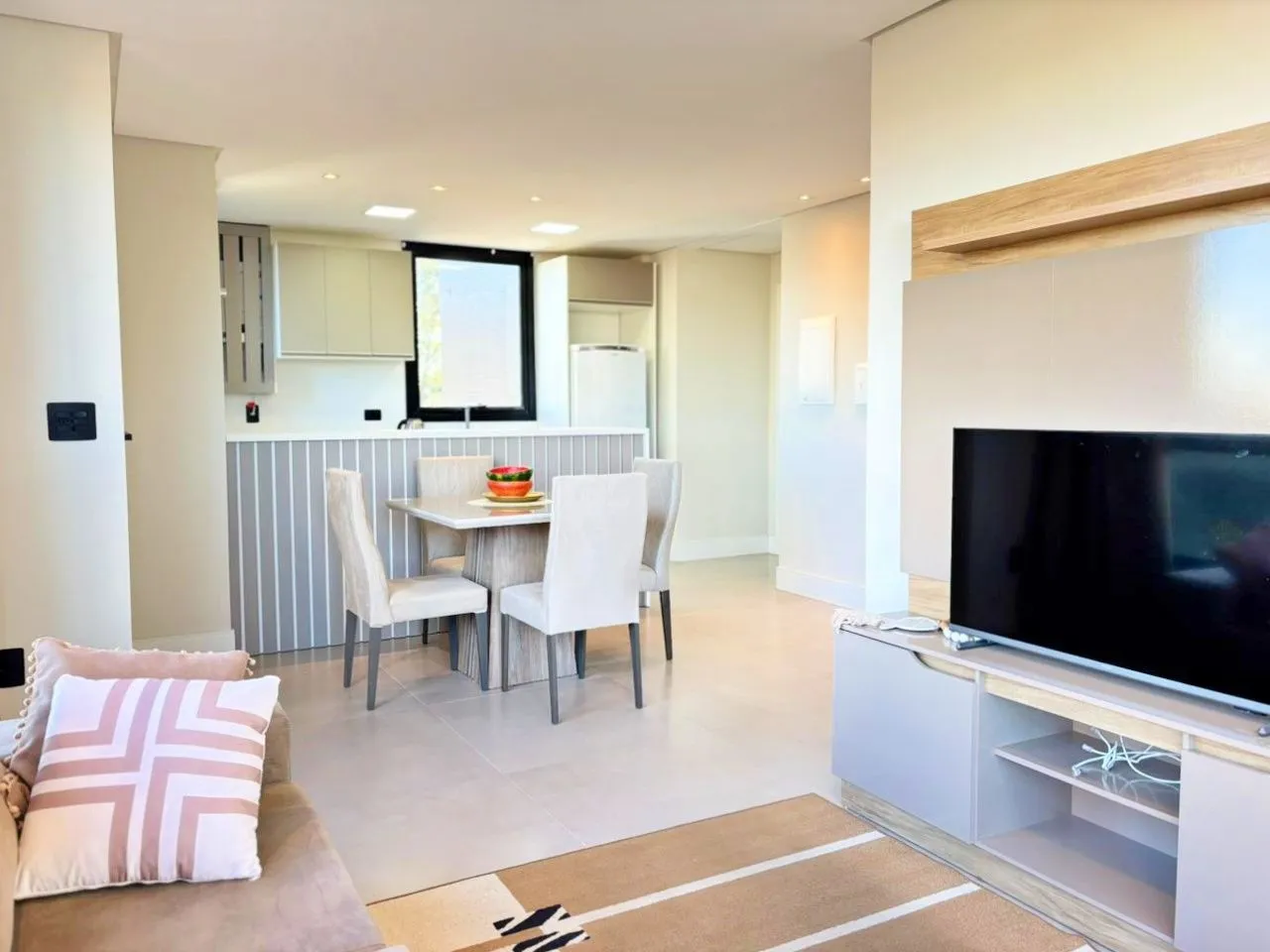 Imagem Apartamento à venda em Torres, Praia da Cal, com 2 quartos, 60.19m2