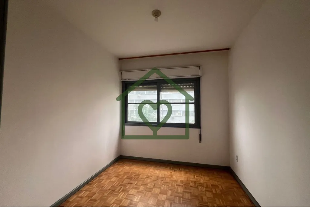 Imagem Descubra este incrível apartamento no Centro Histórico de Porto Alegre, disponível para venda. Lo...