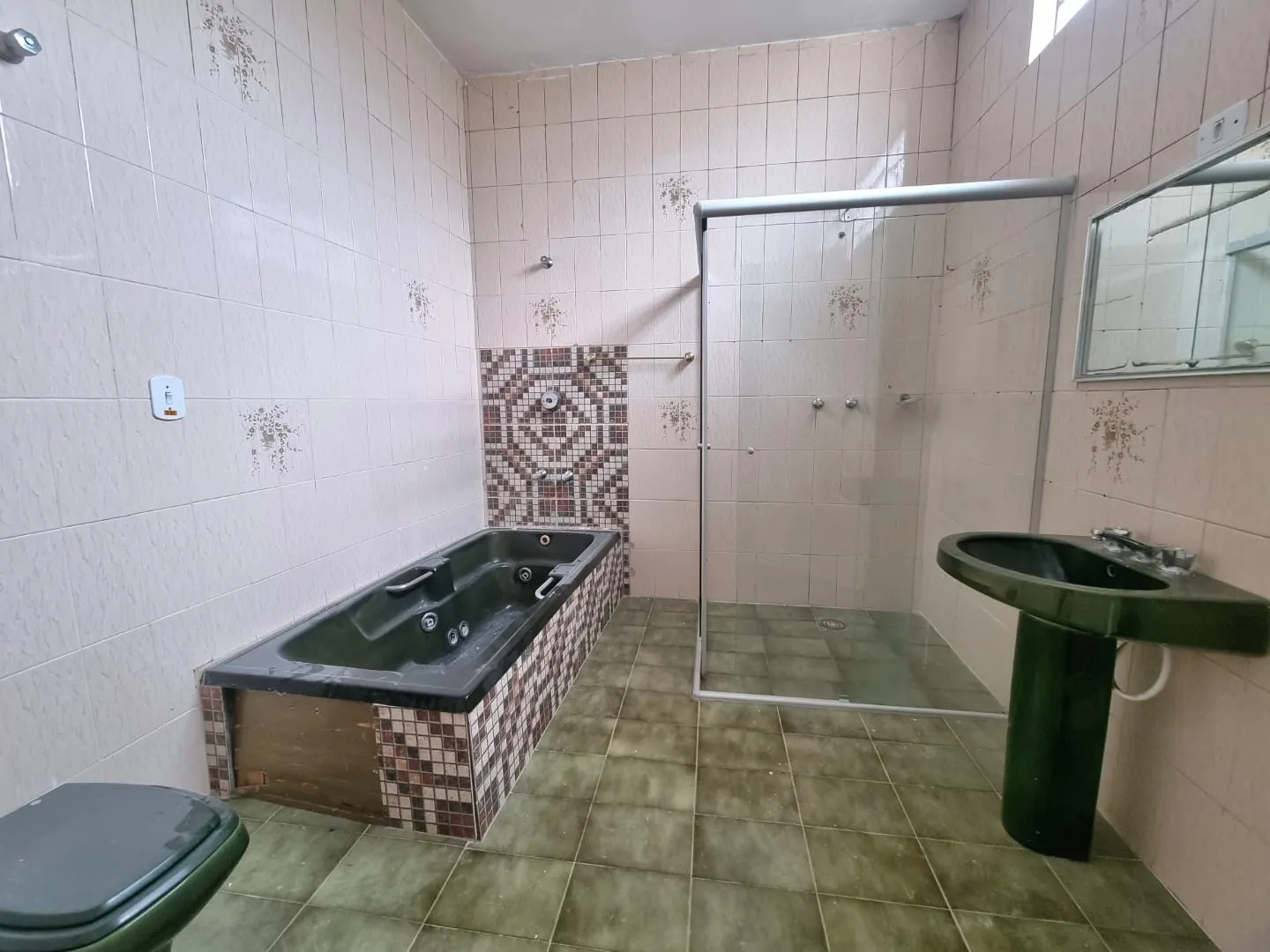 Imagem Casa à venda 4 Quartos, 1 Suite, 3 Vagas, 217.5M², Chácara Galega, Pindamonhangaba - SP