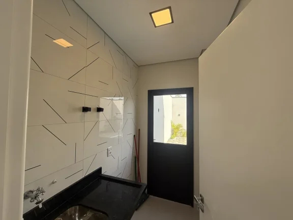 Imagem Casa Moderna com Piscina em Condomínio  Pronta para Morar!